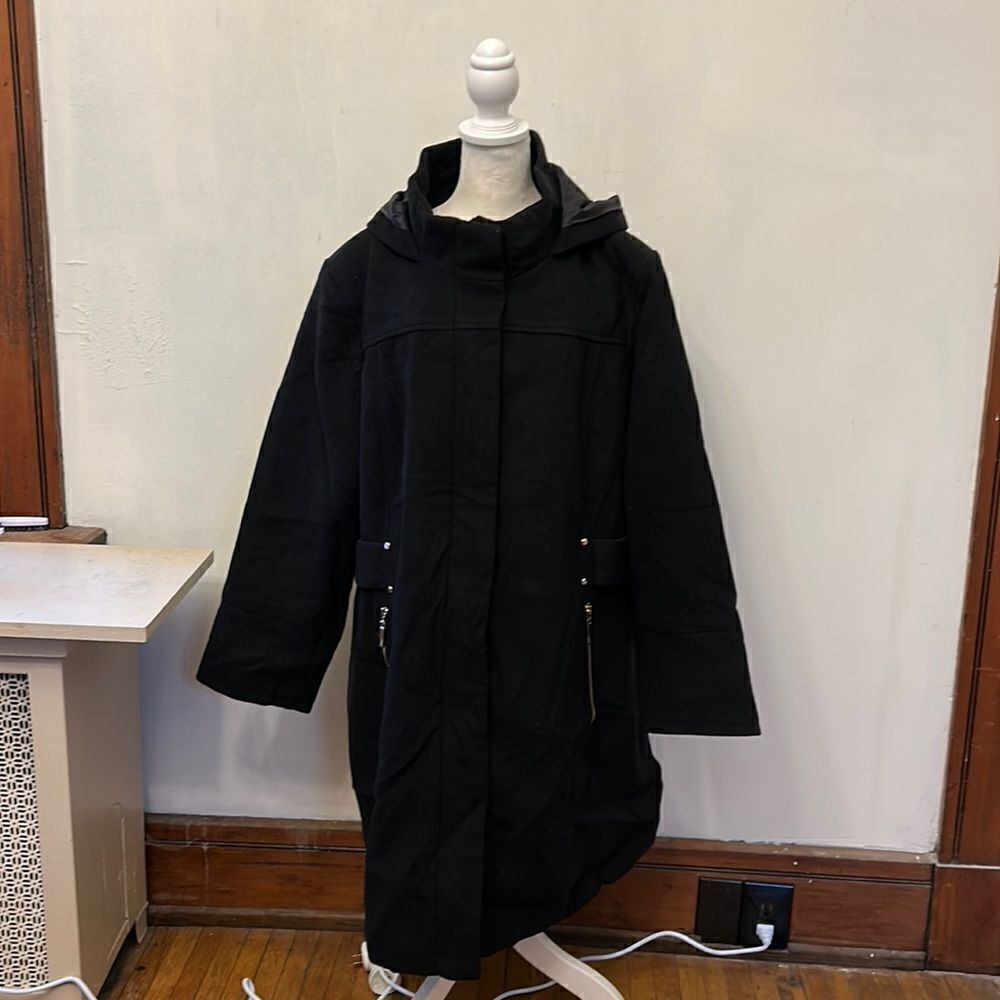 Avenue black faux wool hooded coat with gold accents Size 22/24 New